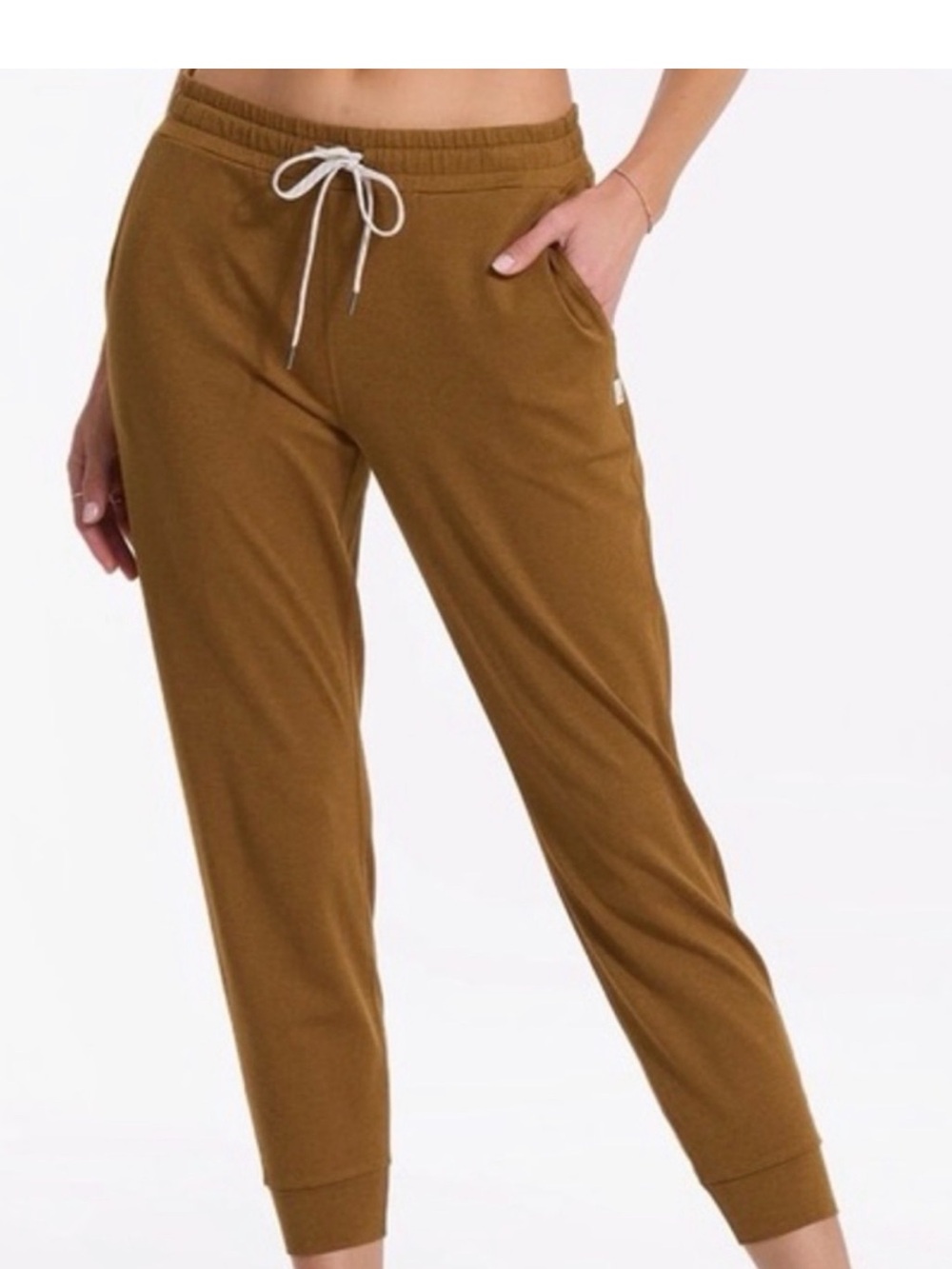 Vuori Drawstring Jogger Pants in Camel size M